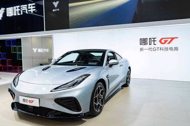 重庆沙坪坝区裕力欧企业管理咨询哪吒汽车在智能汽车领域的表现，领途汽车在新能源汽车市场中的影响力